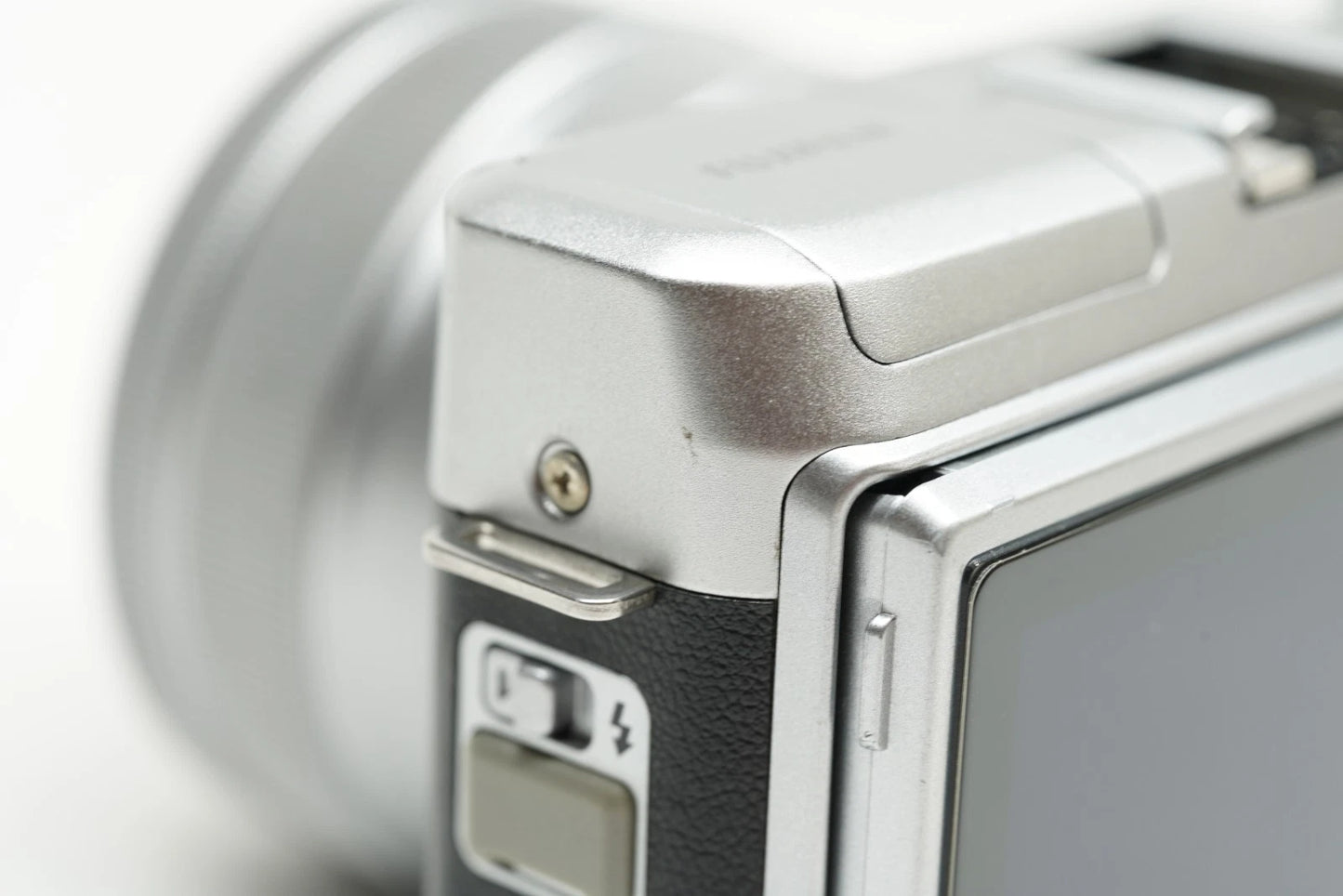 FUJIFILM X-A5 Digital Camera silver w XC 15-45mm lens #010