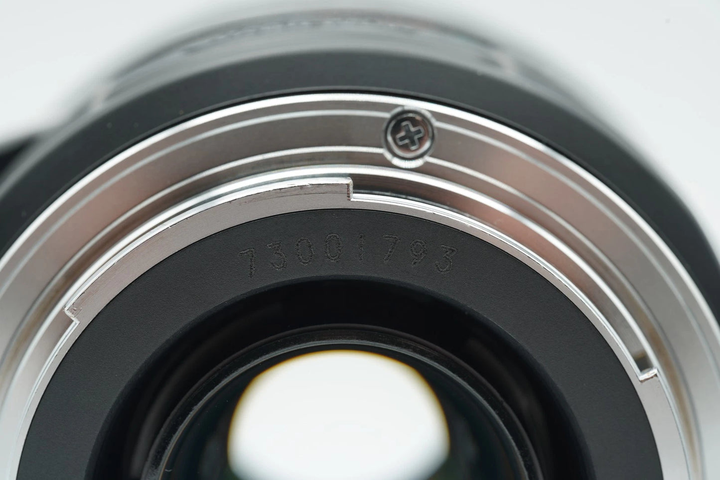 Canon EF 28-135mm f/3.5-5.6 IS USM Standard Zoom lens #001