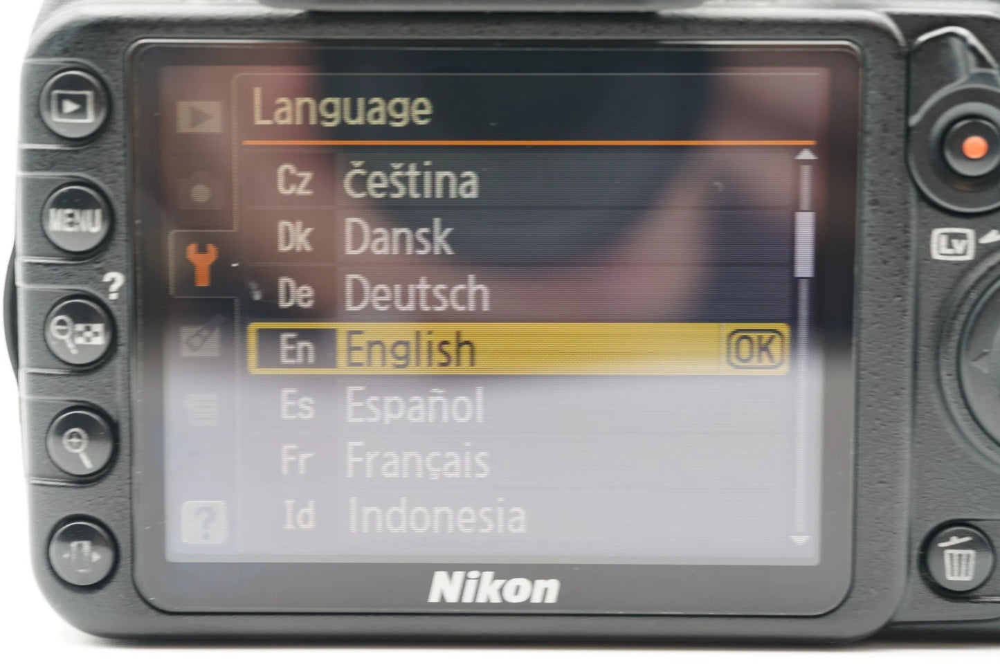 Nikon D3100 Digital SLR Camera [SC 11163] w 18-55mm lens #026