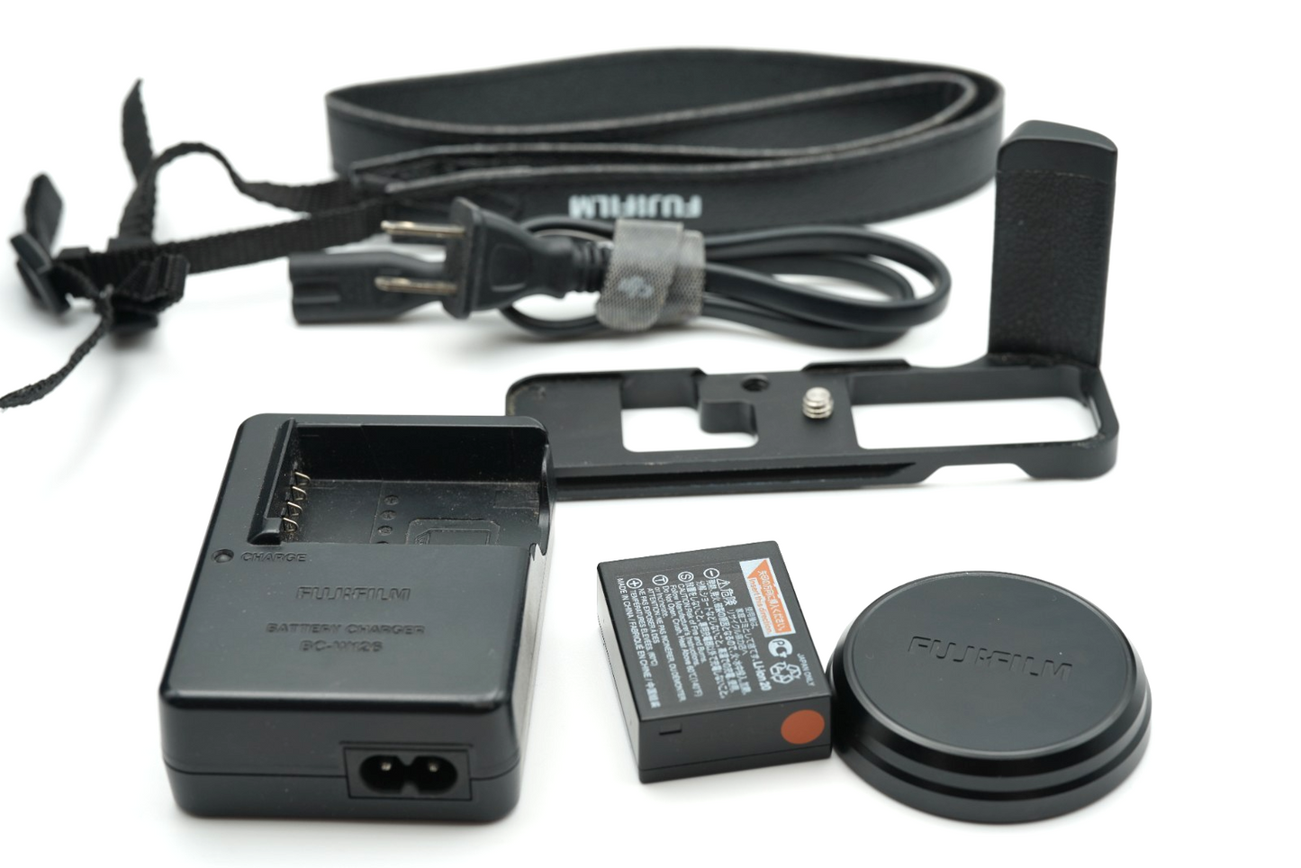 FUJIFILM Fuji X100V Digital Camera Black [SC 51400] lens #002