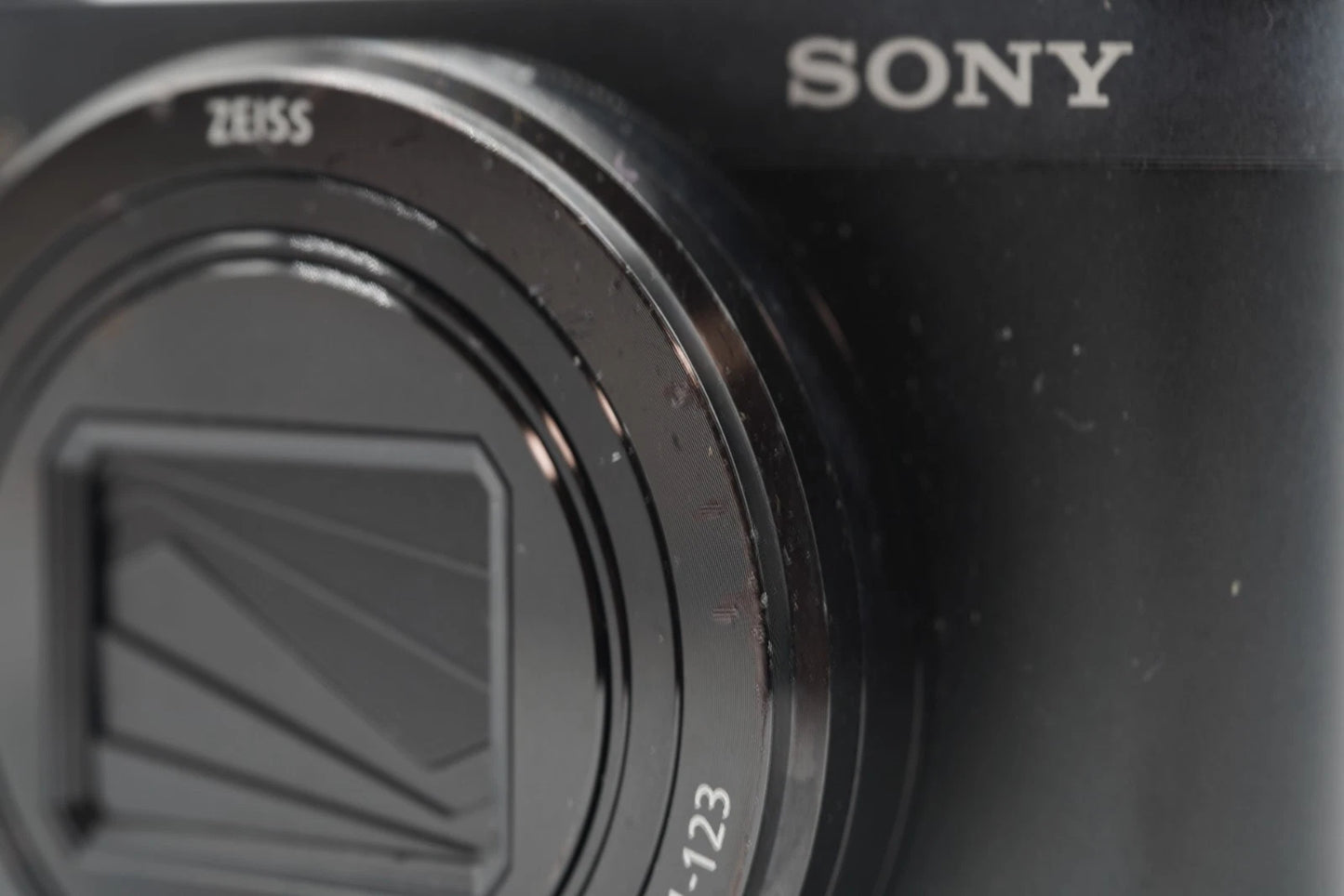 Sony Cyber-Shot DSC-WX500 compact Digital Camera #026