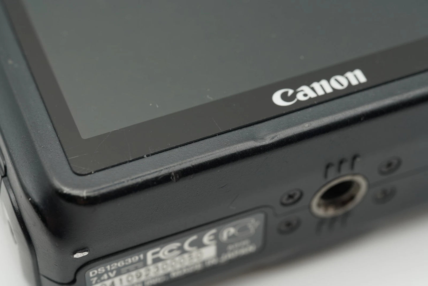 Canon EOS M Black 18.0MP Digital Camera body #020