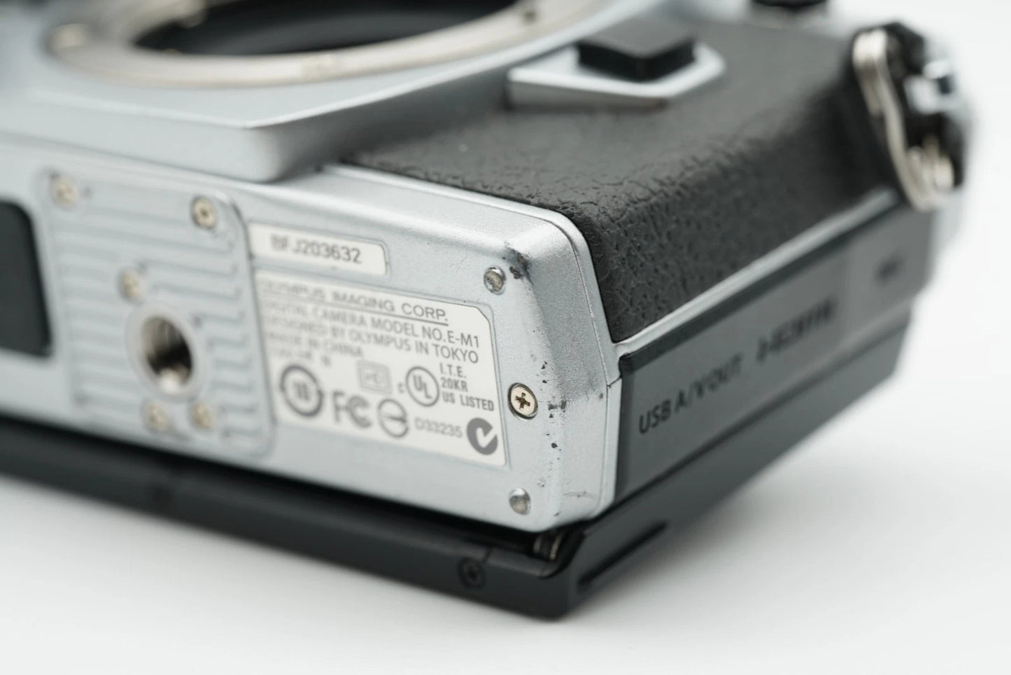 Olympus OM-D E-M1 Digital Camera silver Body [SC 15072] no lens #002