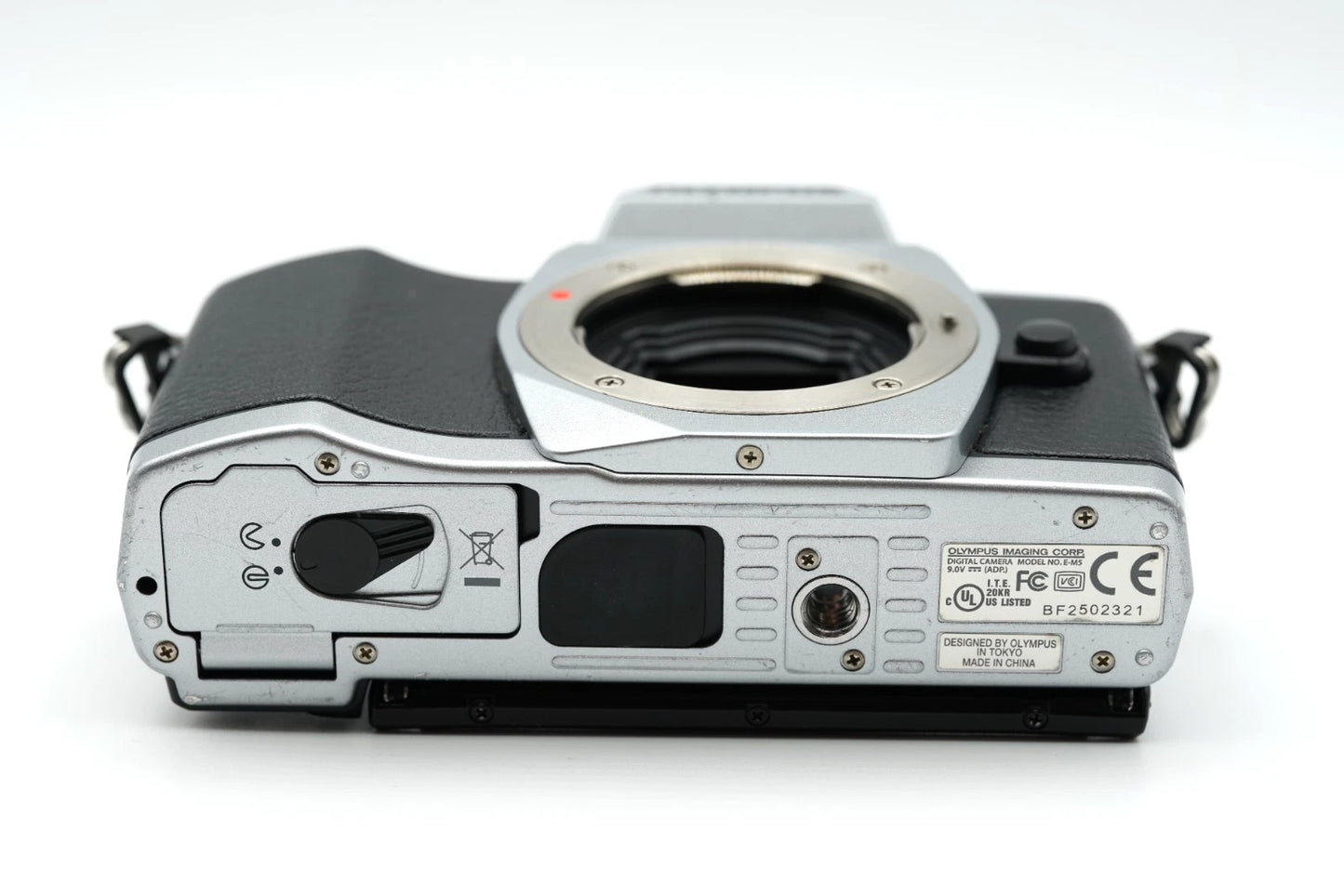 Olympus OM-D E-M5 Silver Digital Camera [SC 14616] #010