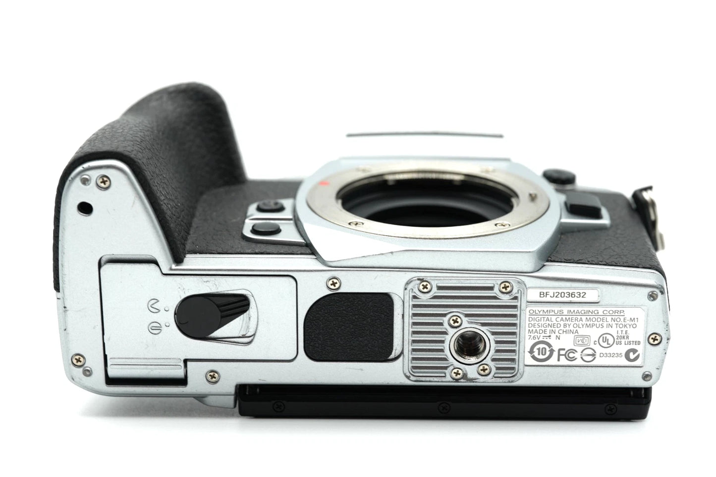 Olympus OM-D E-M1 Digital Camera silver Body [SC 15072] no lens #002