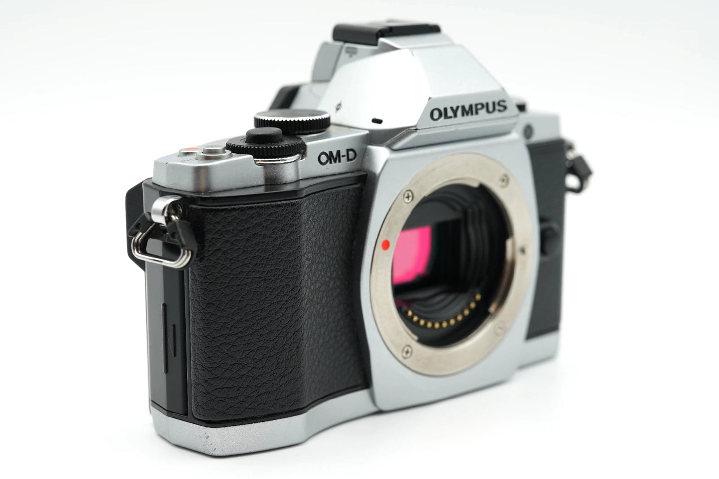 Olympus OM-D E-M5 Silver Digital Camera [SC 14616] #010