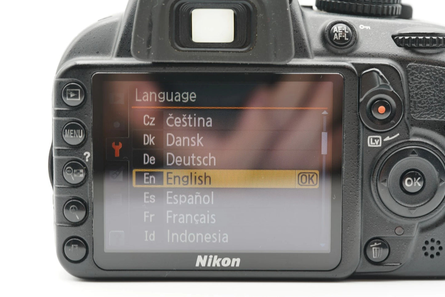 Nikon D3100 Digital SLR Camera [SC 21279] w 18-55mm lens #024
