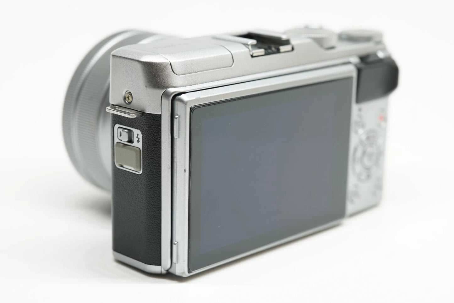 FUJIFILM X-A5 Digital Camera silver w XC 15-45mm lens #010