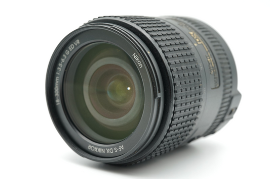 Nikon AF-S DX NIKKOR 18-300mm f/3.5-6.3 G ED VR Lens #002