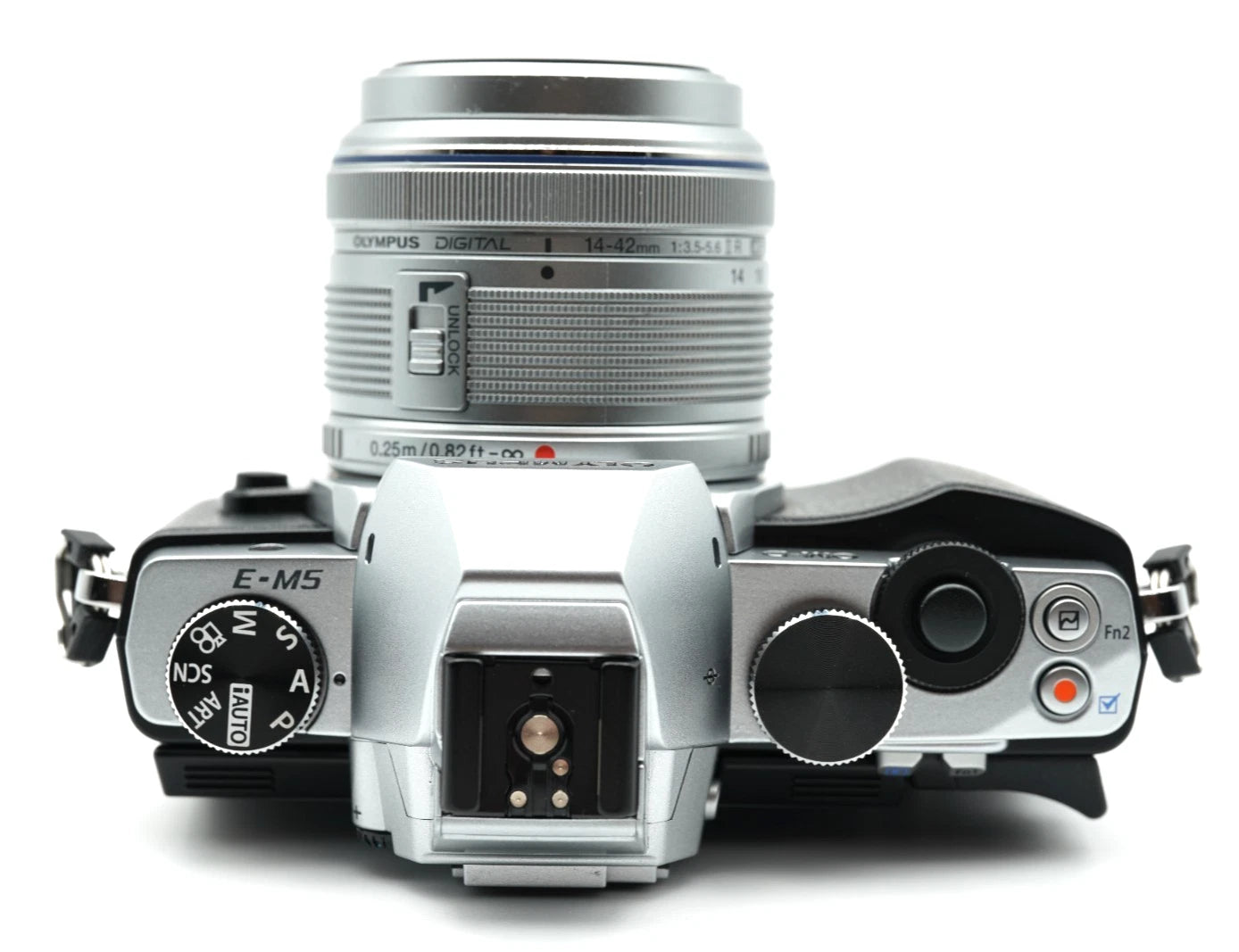 Olympus OM-D E-M5 silver Digital Camera [sc 1909] w 14-42 lens #001