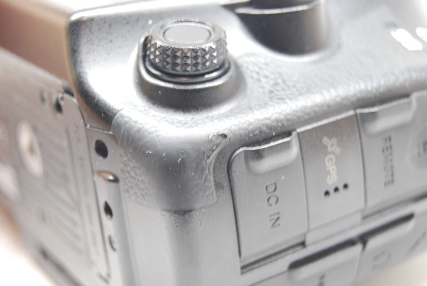 Sony α99 SLT-A99V Digital SLR Camera [ENGLISH OK]